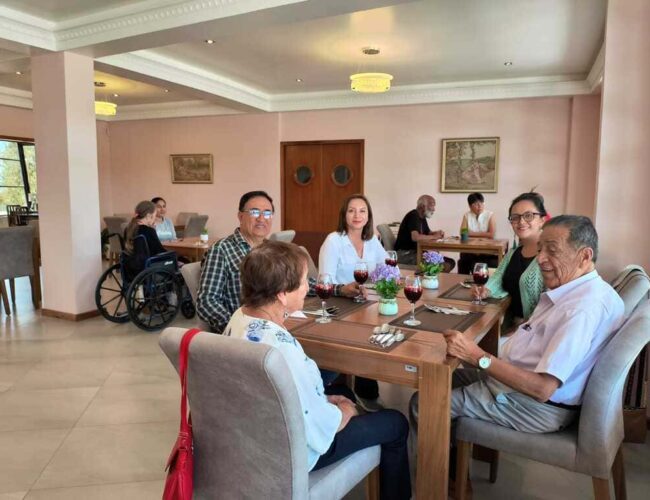 Clubes residenciales en Ecuador: vida activa y compañía para jubilados de  México