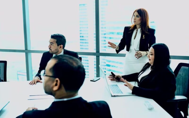 Odila Castillo analiza el papel transformador de la mujer profesional